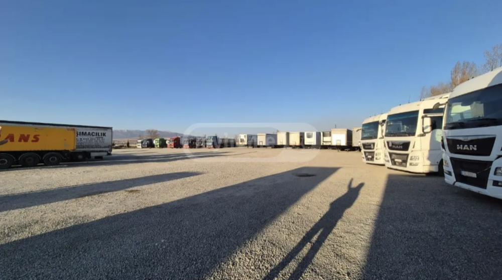 იყიდება უნივერსალური კომერციული ფართი გარდაბანში